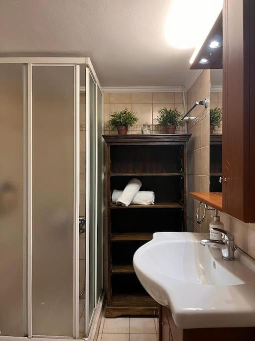 Carlito"S Apartment 1 Next To Metro Station Афины Экстерьер фото
