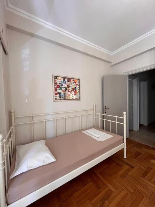 Carlito"S Apartment 1 Next To Metro Station Афины Экстерьер фото