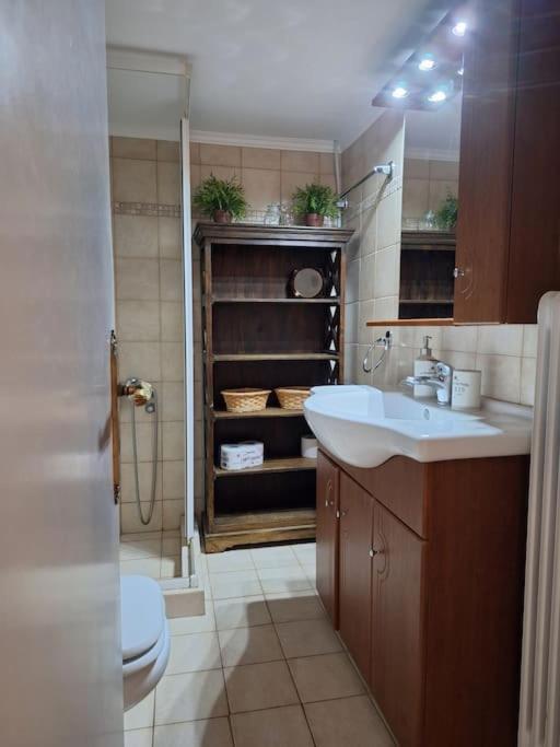 Carlito"S Apartment 1 Next To Metro Station Афины Экстерьер фото